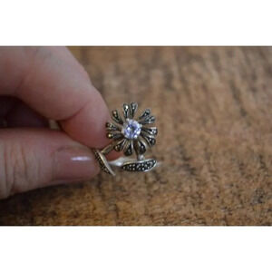 Sterling  Silver Marcasite Sunflower Ring Size 6.75
